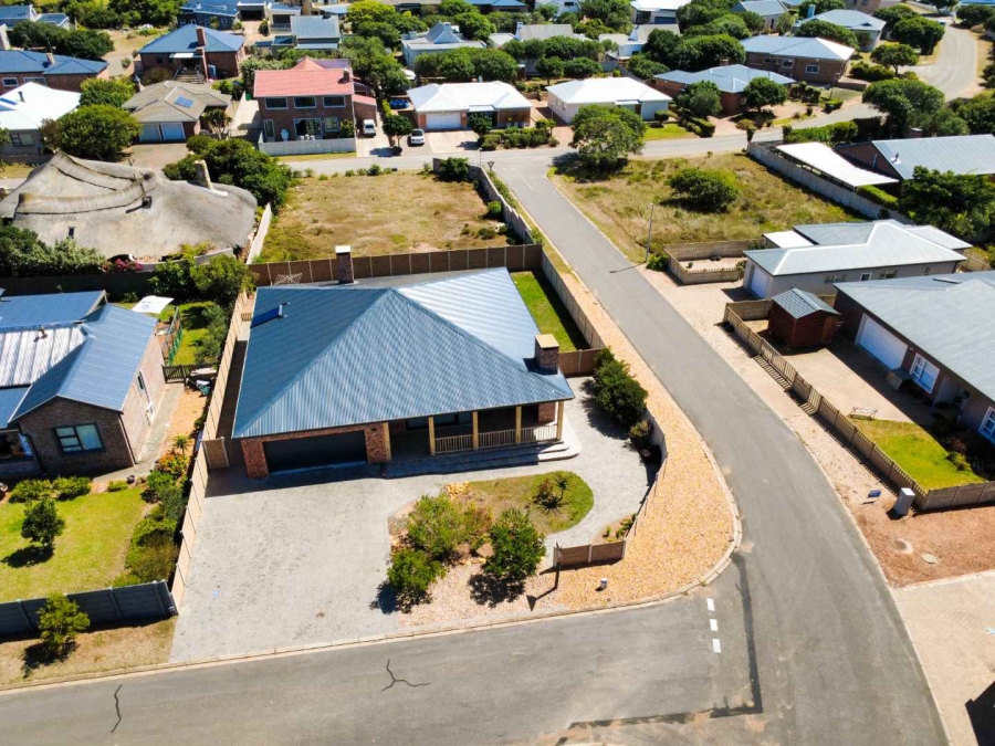 3 Bedroom Property for Sale in Stilbaai Wes Western Cape
